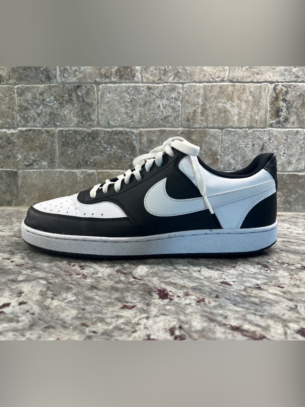 Nike Black and White Low-Top Skate Sneakers - Picture 3 of 8